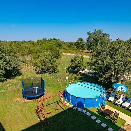 Apartman Bulici 1984 *