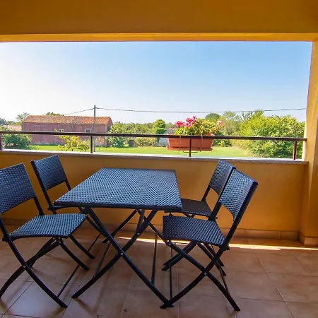 Apartman Bulici 1984 *
