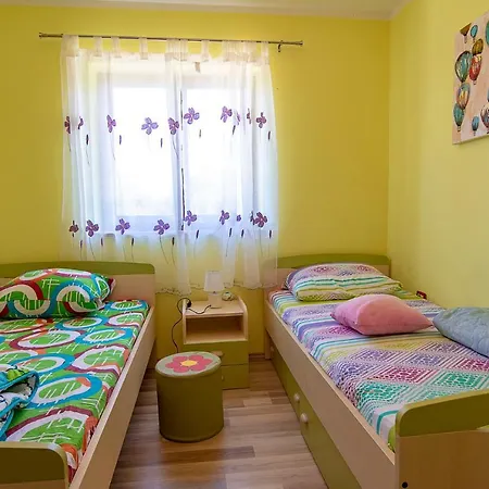 Apartman Bulici 1984 *