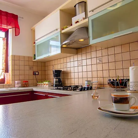 Apartman Bulici 1984 *